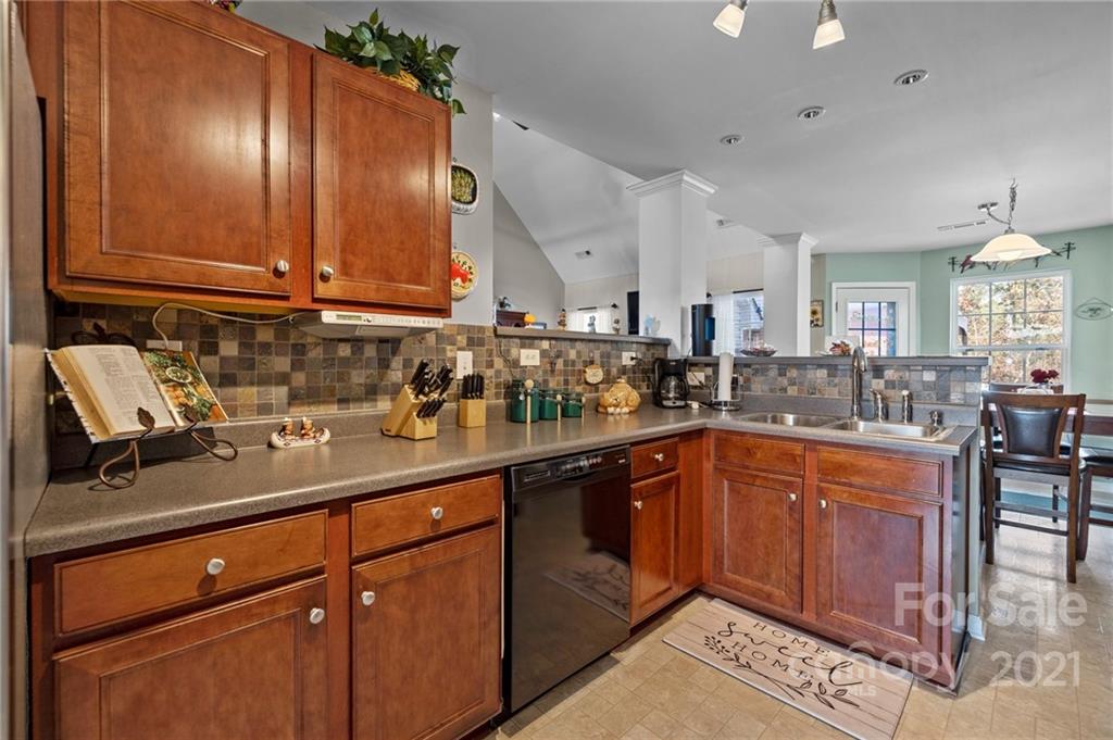 663 Winding Branch Road Rock Hill, SC 29732 - Photo 11 of 36 Gallery Image 11