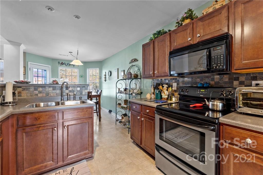 663 Winding Branch Road Rock Hill, SC 29732 - Photo 12 of 36 Gallery Image 12