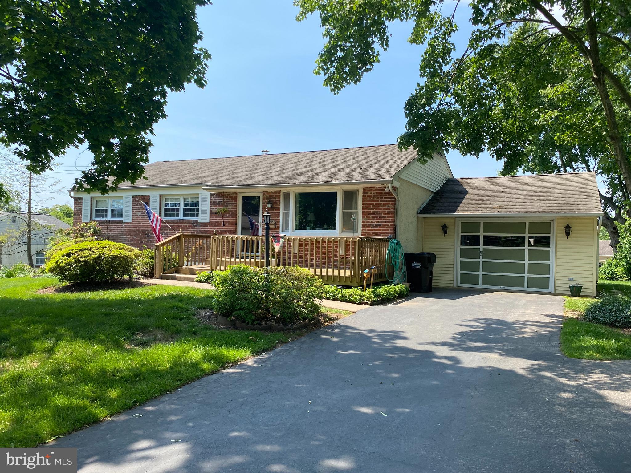 607 Lisa Road Norristown, PA 19403 - Photo 2 of 24 Gallery Image 2