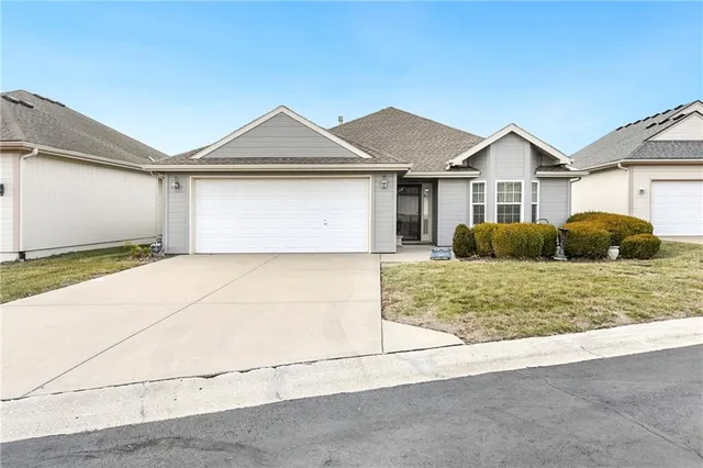 $260,000 | 505 Northwest Durango Court, Blue Springs, MO 64014