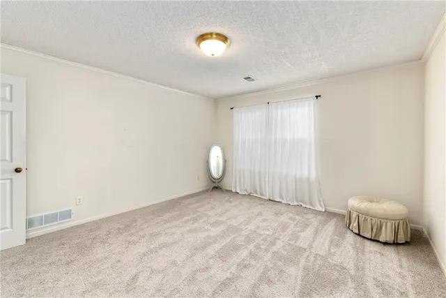 $260,000 | 505 Northwest Durango Court, Blue Springs, MO 64014