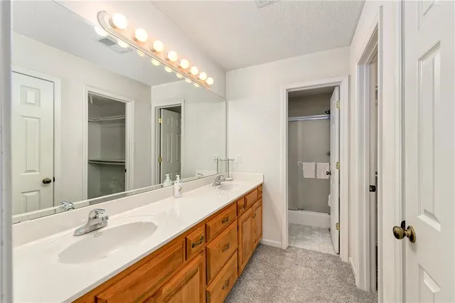 $260,000 | 505 Northwest Durango Court, Blue Springs, MO 64014