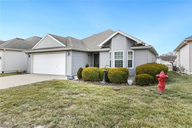 $260,000 | 505 Northwest Durango Court, Blue Springs, MO 64014