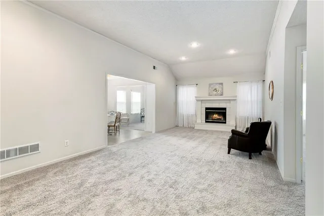 $260,000 | 505 Northwest Durango Court, Blue Springs, MO 64014