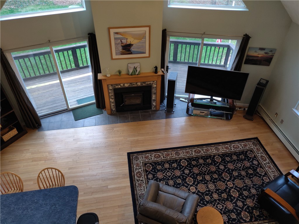 148 Old Coach Road Charlestown, RI 02813 - Photo 4 of 20 Living Room
