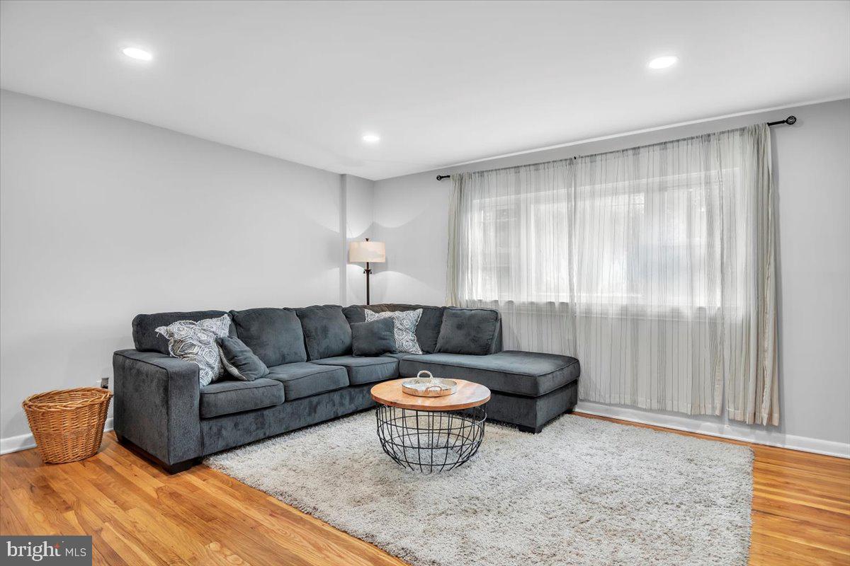 3331 Fairdale Road Philadelphia, PA 19154 - Photo 11 of 24