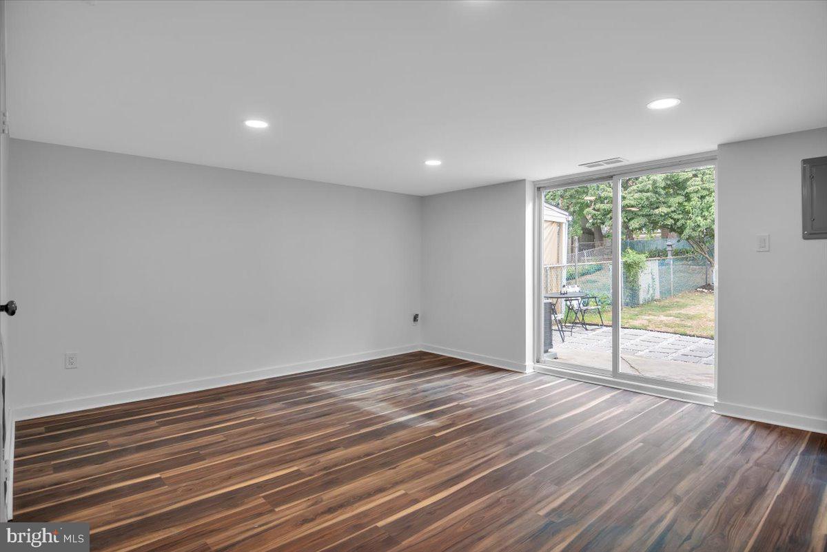 3331 Fairdale Road Philadelphia, PA 19154 - Photo 20 of 24