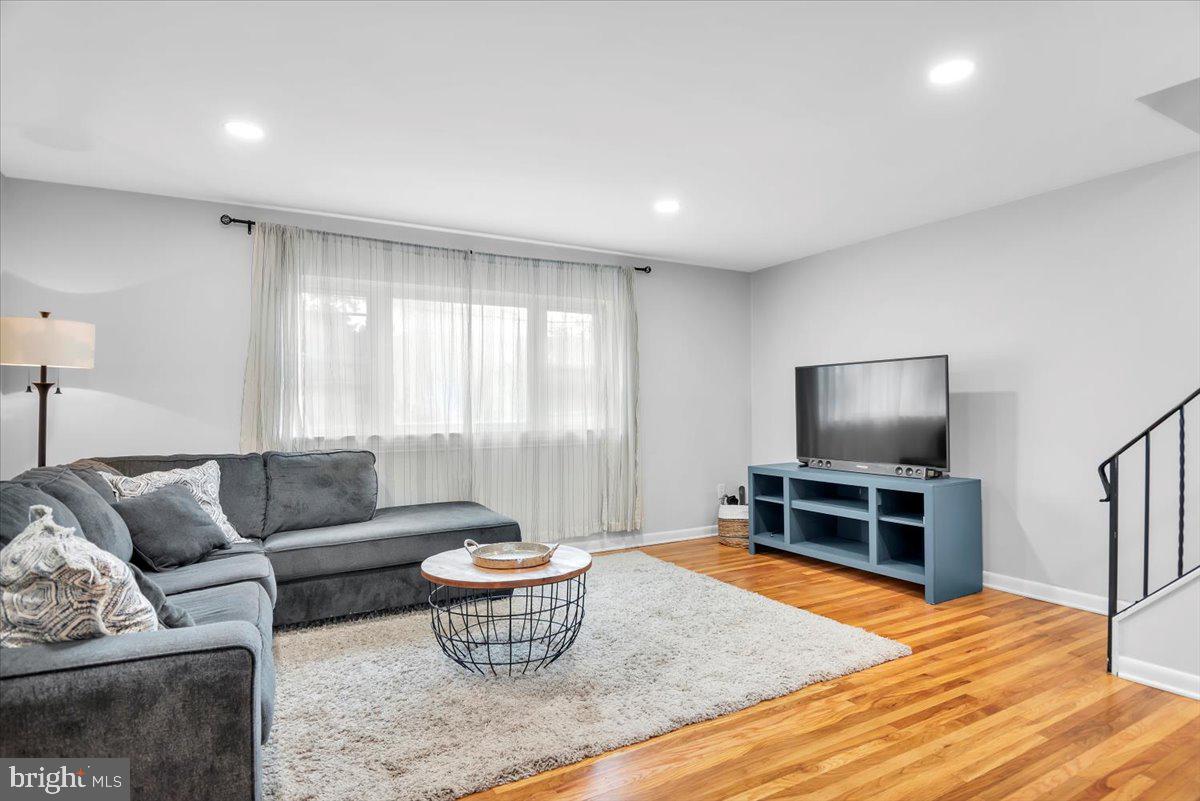 3331 Fairdale Road Philadelphia, PA 19154 - Photo 10 of 24
