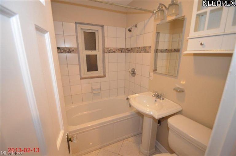 18002 Landseer Road Cleveland, OH 44119 - Photo 7 of 13 Gallery Image 7