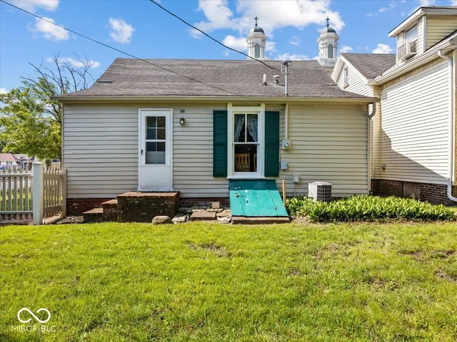 $159,900 | 146 East Broadway Street, Shelbyville, IN 46176