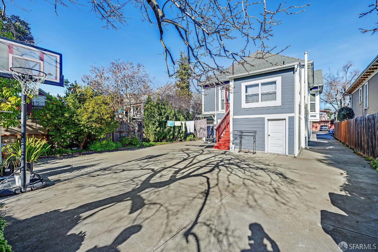 2136 Pacific Avenue Alameda, CA 94501 - Photo 43 of 51