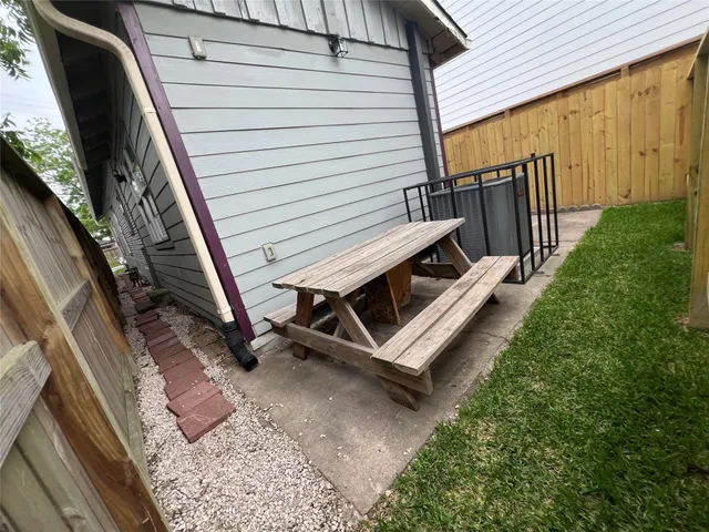 $1,400 | 3511 Palmer Street, Houston, TX 77004