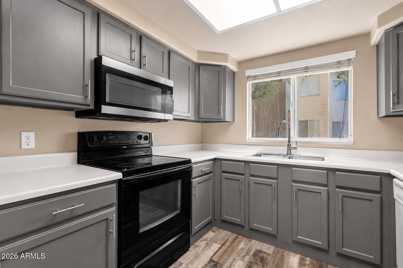 1825 West Ray Road, Unit 1113 Chandler, AZ 85224 - Photo 2 of 33 Kitchen