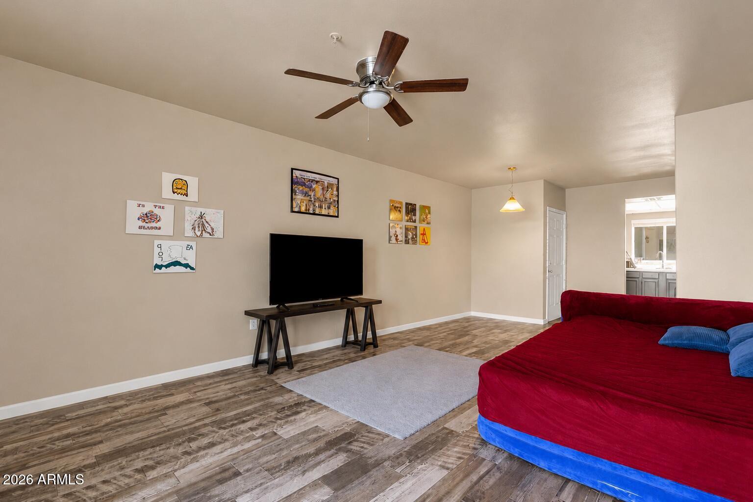 1825 West Ray Road, Unit 1113 Chandler, AZ 85224 - Photo 7 of 33 Living room