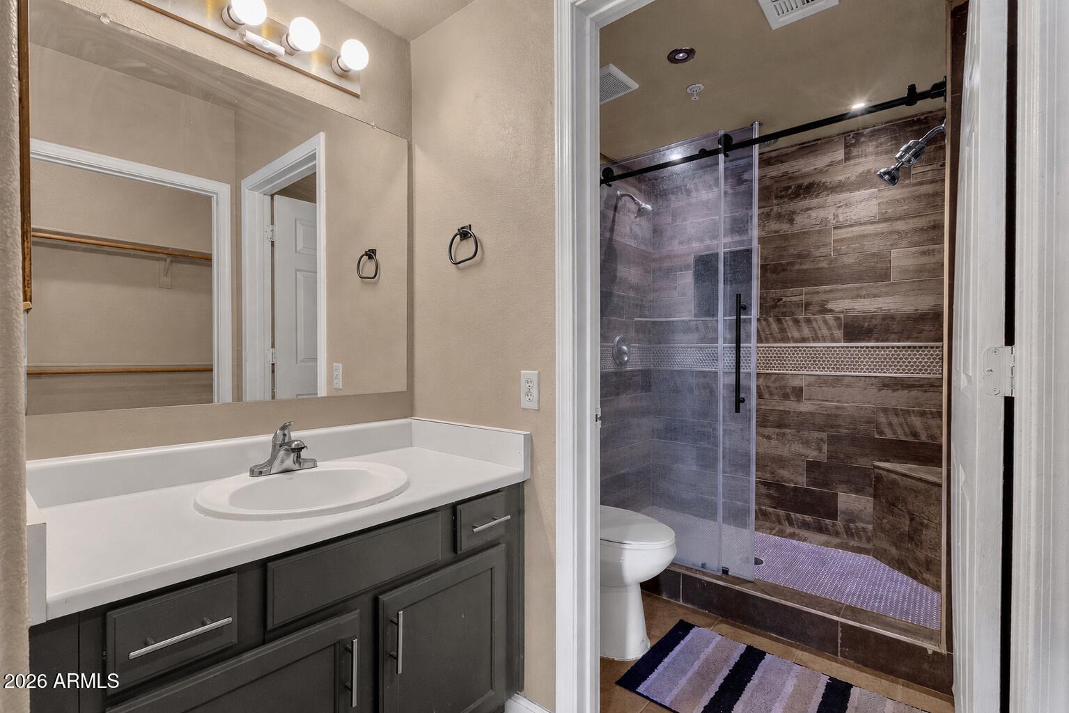 1825 West Ray Road, Unit 1113 Chandler, AZ 85224 - Photo 8 of 33 Bathroom 1