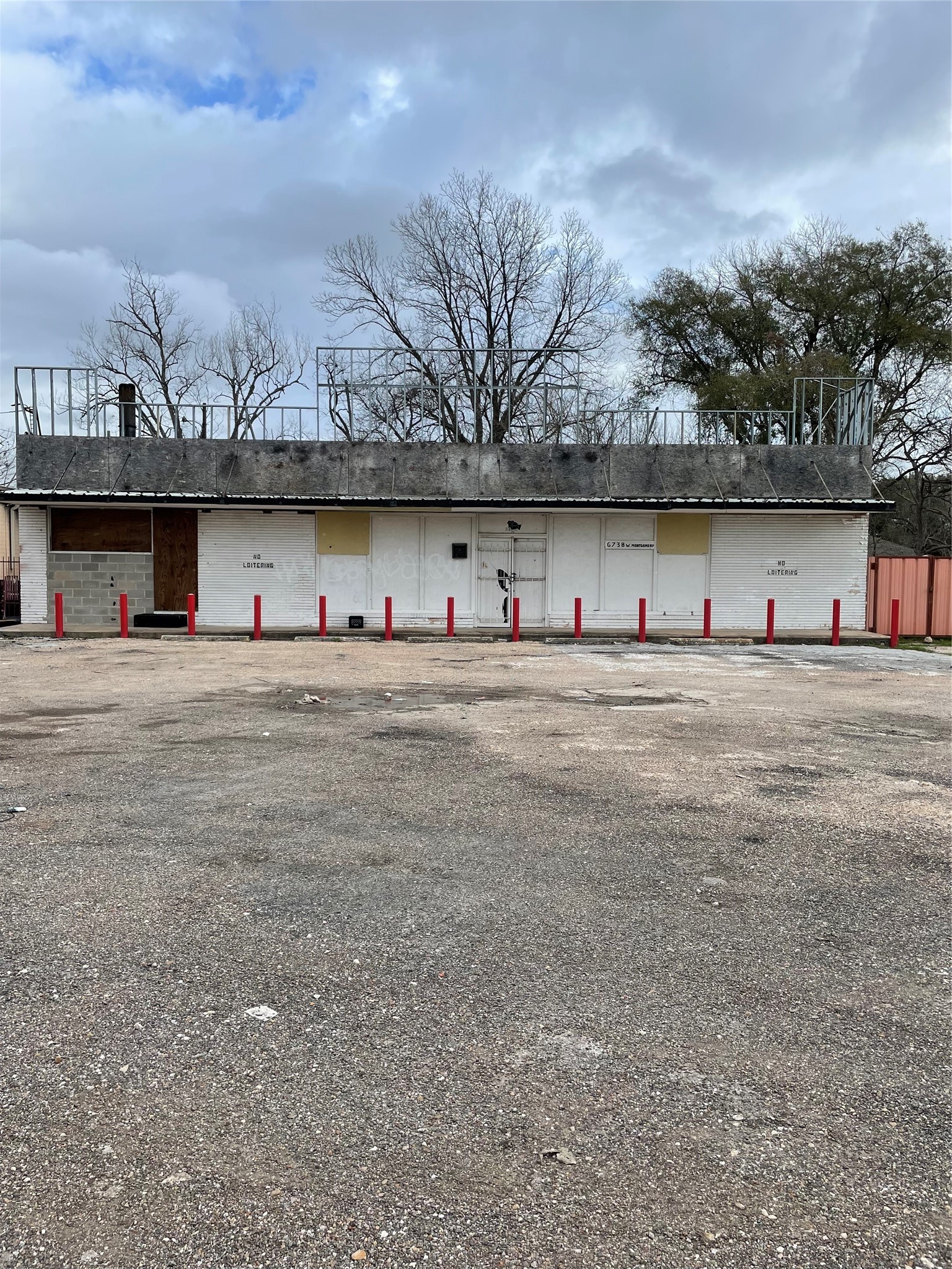 a car parked in front of a building