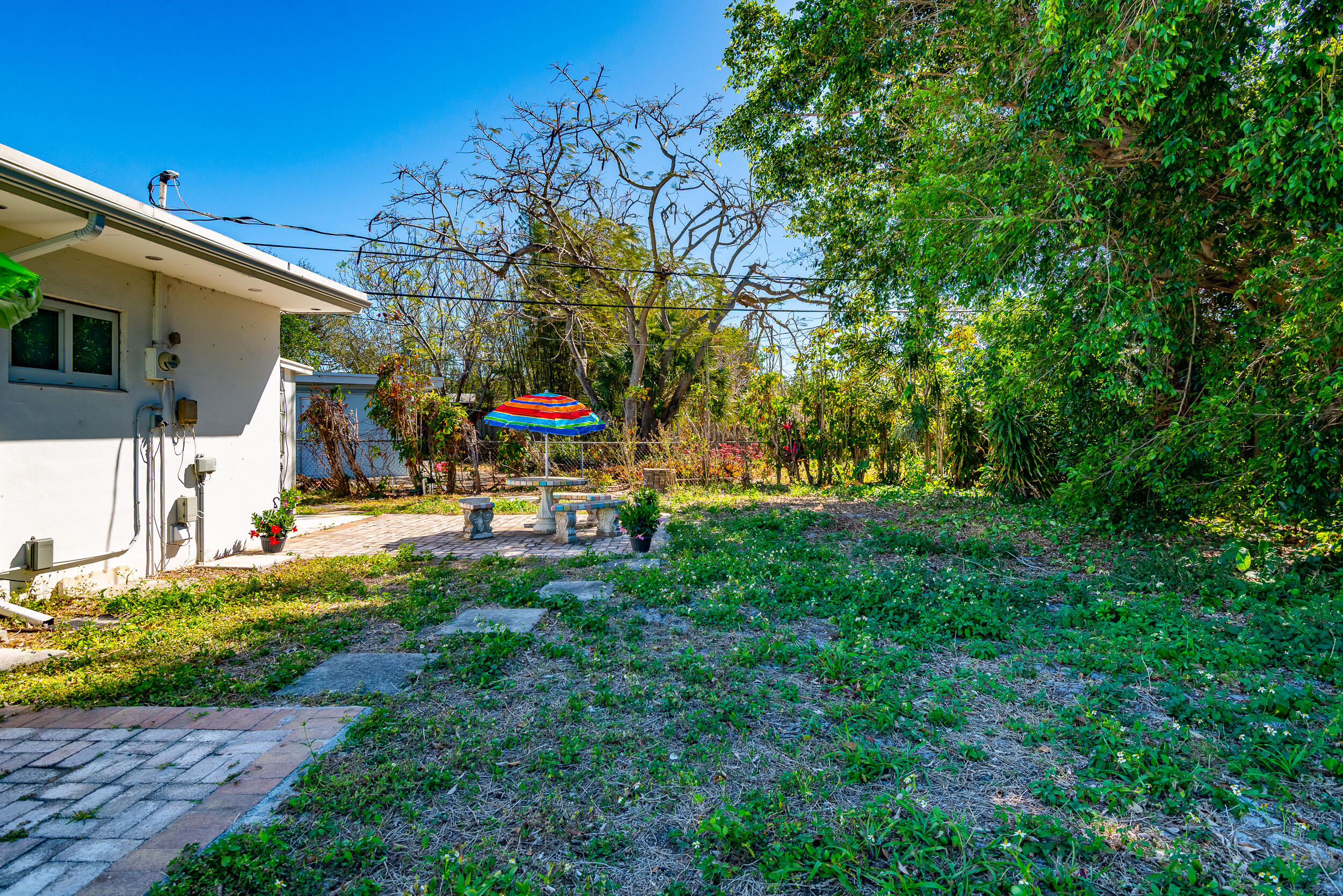 354 Manchester Street Boca Raton, FL 33487 - Photo 3 of 42 354-11