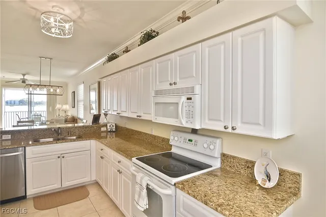 $329,000 | 10371 Butterfly Palm Drive, Unit 828, Fort Myers, FL 33966