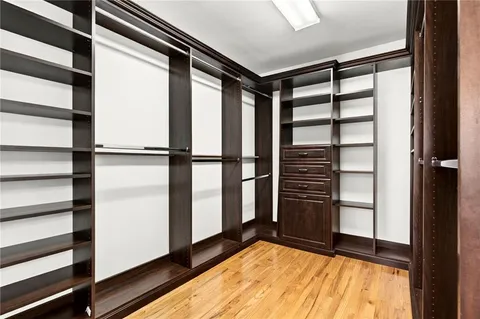 $925,000 | 620 Lake Medlock Court, Alpharetta, GA 30022