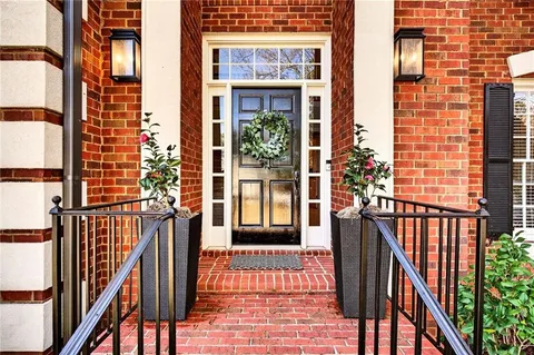 $925,000 | 620 Lake Medlock Court, Alpharetta, GA 30022