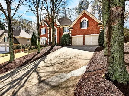 $925,000 | 620 Lake Medlock Court, Alpharetta, GA 30022