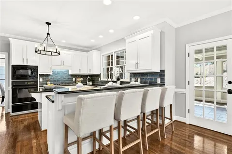 $925,000 | 620 Lake Medlock Court, Alpharetta, GA 30022