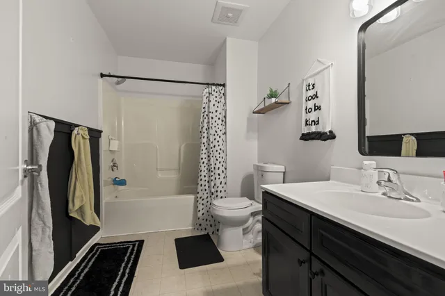 $389,000 | 103 Oak Ridge Drive, Mount Royal, NJ 08061