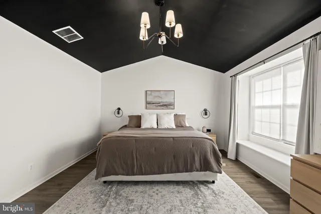 $389,000 | 103 Oak Ridge Drive, Mount Royal, NJ 08061