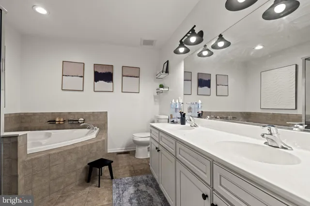 $389,000 | 103 Oak Ridge Drive, Mount Royal, NJ 08061