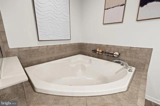 $389,000 | 103 Oak Ridge Drive, Mount Royal, NJ 08061