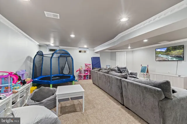 $389,000 | 103 Oak Ridge Drive, Mount Royal, NJ 08061