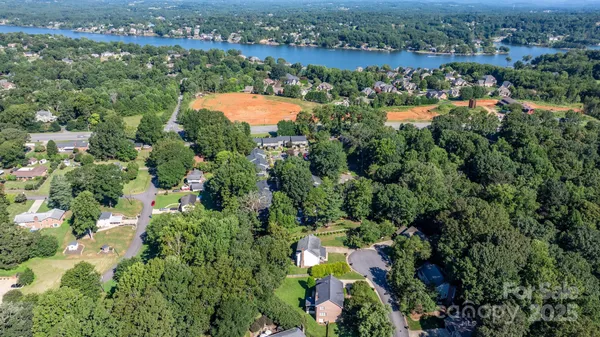 $239,900 | 4340 North Center Street, Unit 601, Hickory, NC 28601