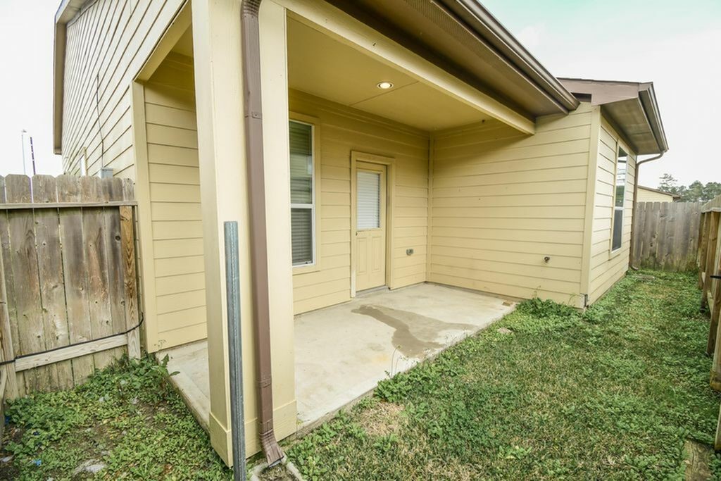 12434 Gemma Lane Houston, TX 77044 - Photo 2 of 15 a view of front door