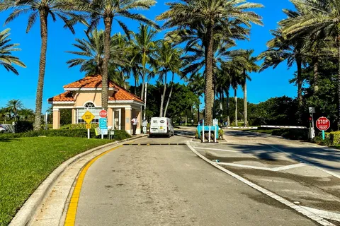 $460,000 | 2774 Livingston Lane, West Palm Beach, FL 33411