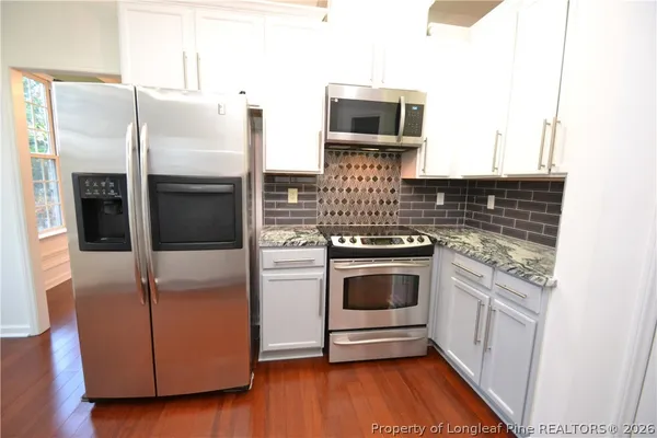 $2,095 | 900 Creek Haven Drive, Holly Springs, NC 27540