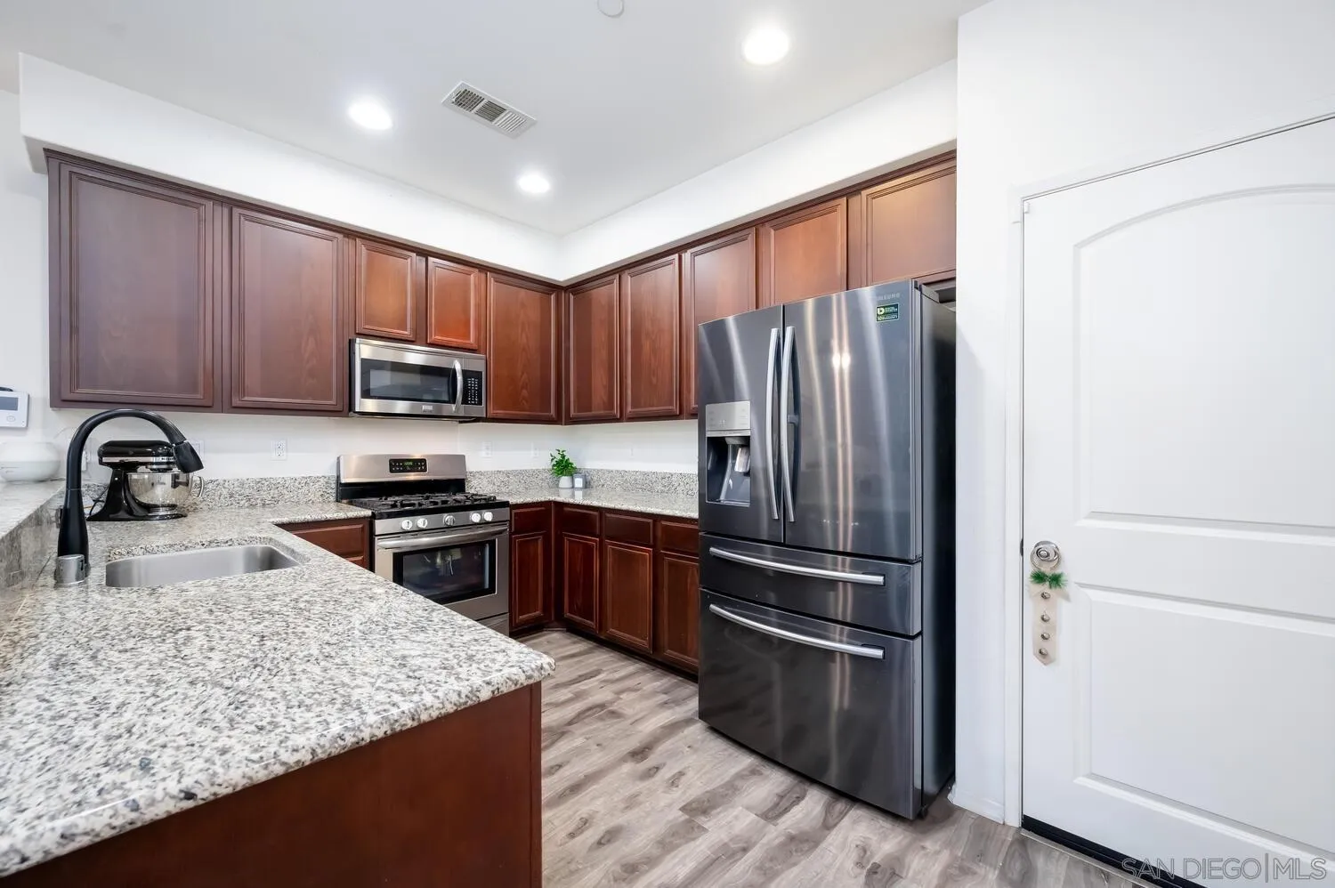 1345 Santa Diana Road, Unit 5 Chula Vista, CA 91913 - Photo 11 of 48