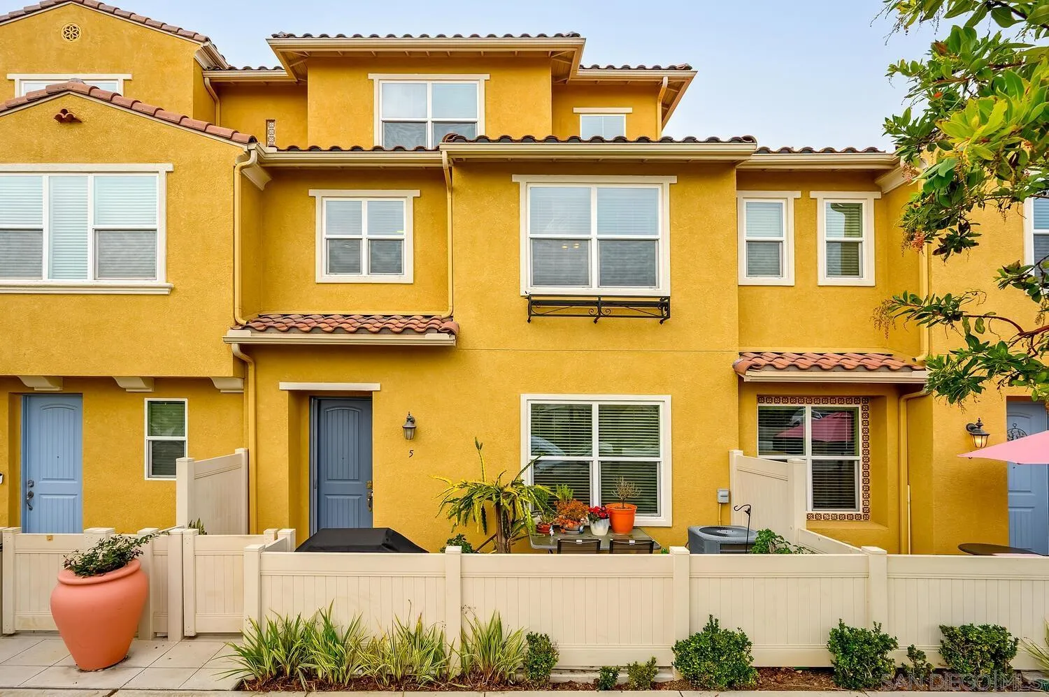 1345 Santa Diana Road, Unit 5 Chula Vista, CA 91913 - Photo 2 of 48