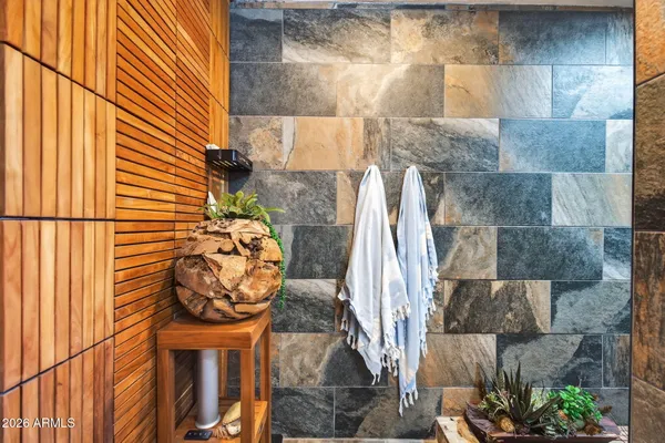 $680,000 | 2011 East Loma Vista Drive, Tempe, AZ 85282