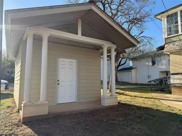 $565,000 | 207 A Northwest 4th Avenue, Mineral Wells, TX 76067