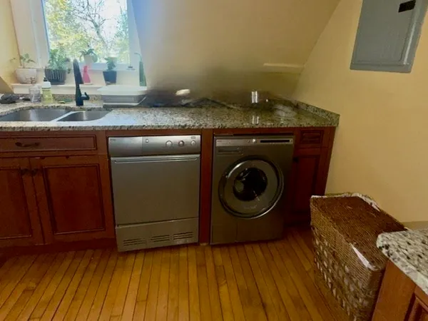 $3,600 | 81 Church Street, Unit 3, Newton, MA 02458