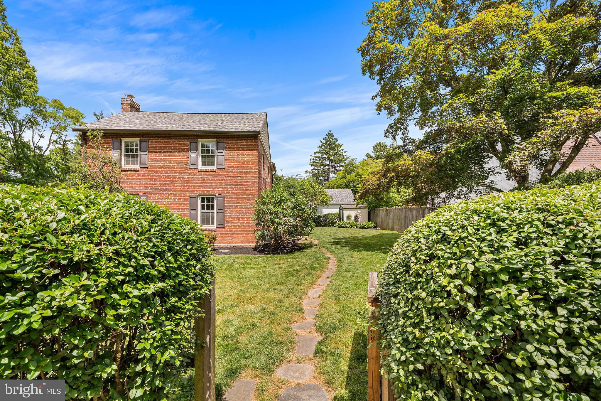 411 Sugartown Road Wayne, PA 19087 - Photo 27 of 34