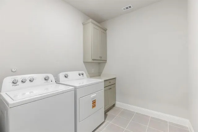 a view of utility room with washer and dryer