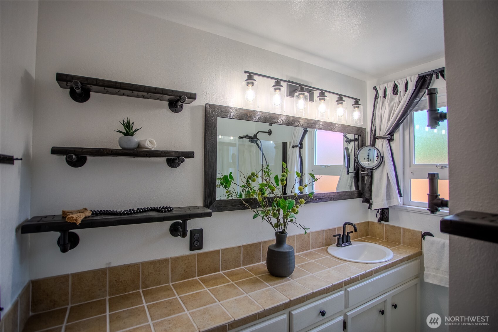 3949 Southeast 10th Place Renton, WA 98058 - Photo 26 of 38 Gallery Image 26