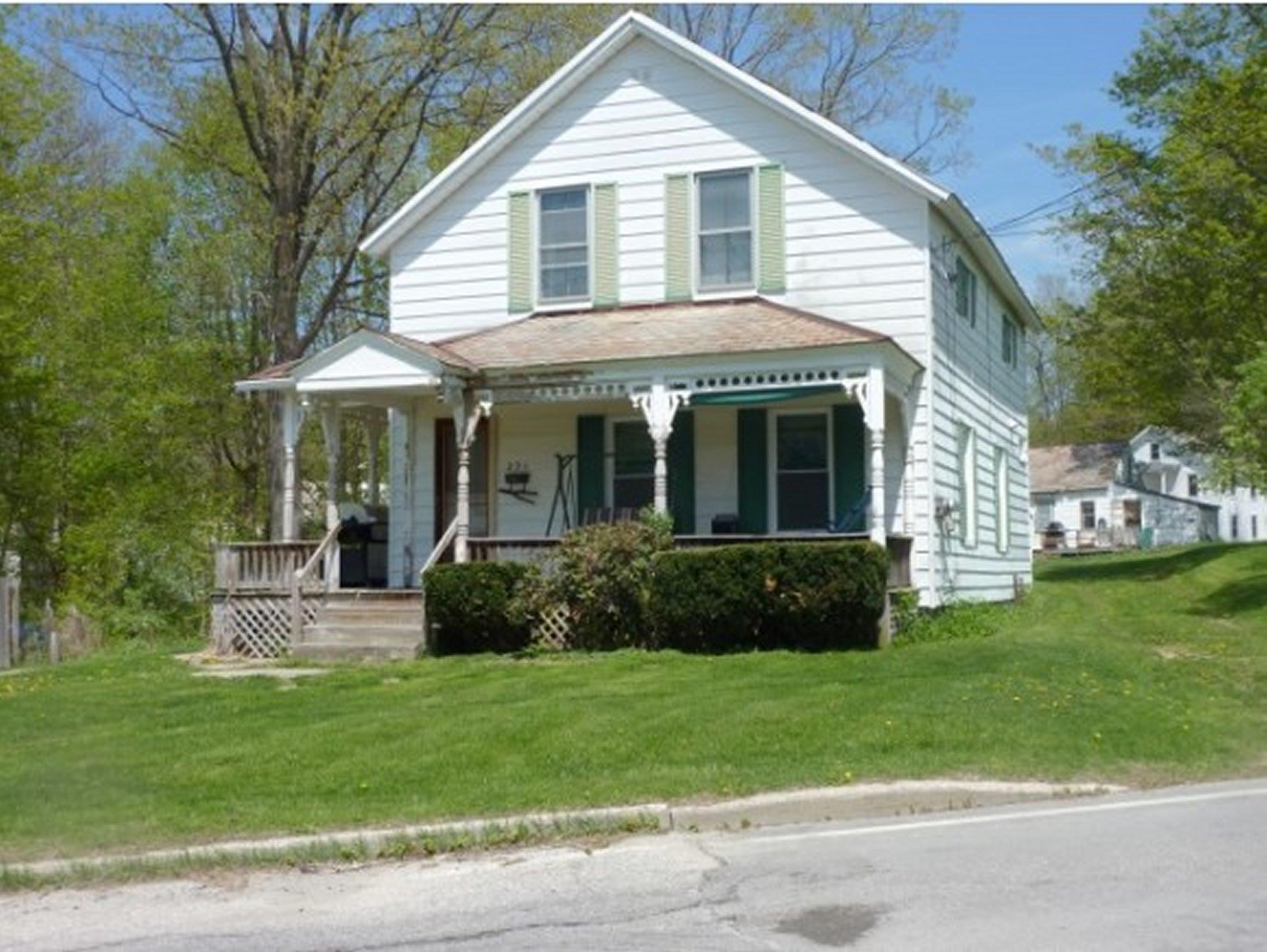 234 Beech Street Bennington, VT 05201 - Photo 1 of 11 Gallery Image 1