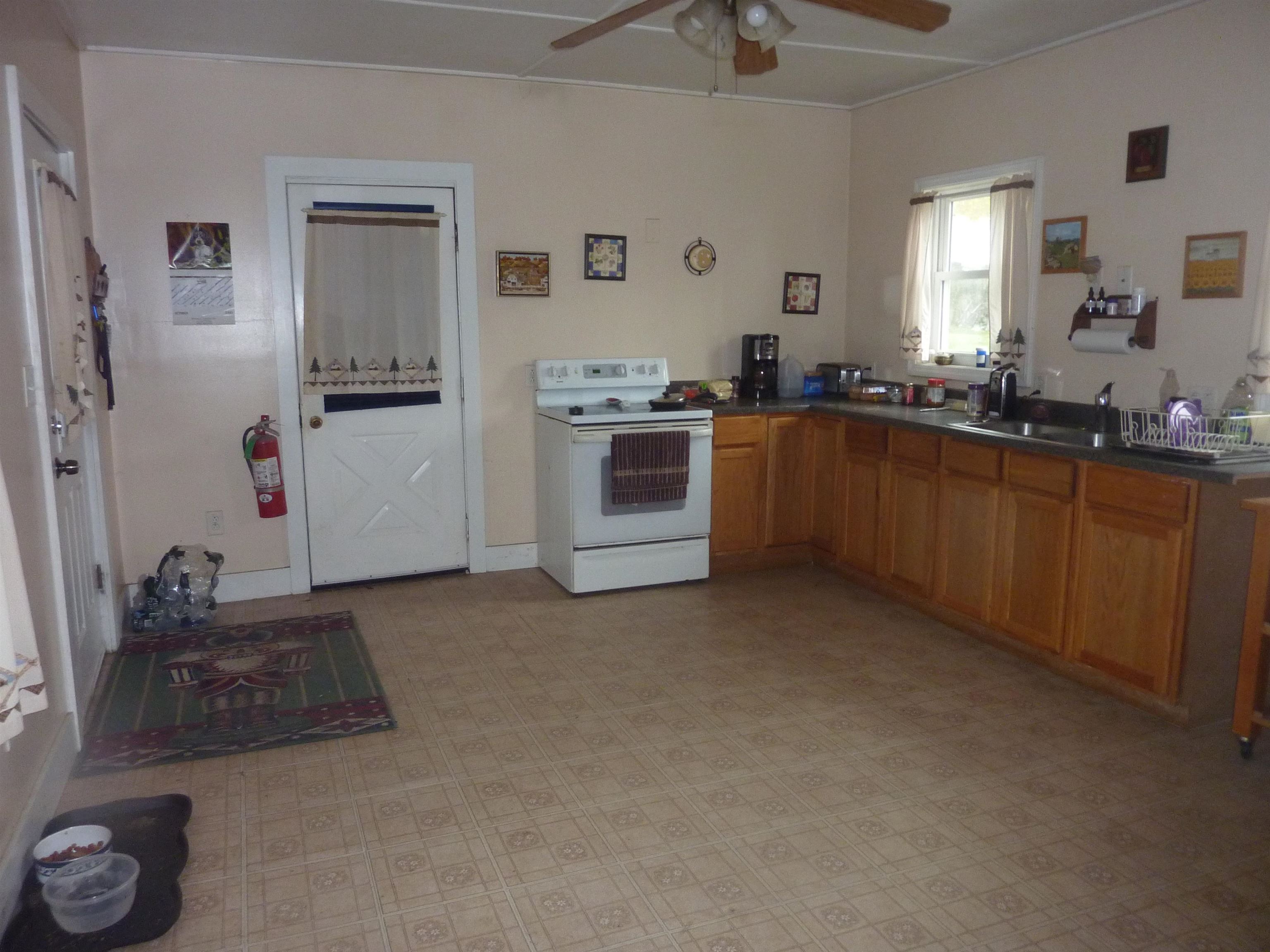 234 Beech Street Bennington, VT 05201 - Photo 5 of 11 Gallery Image 5