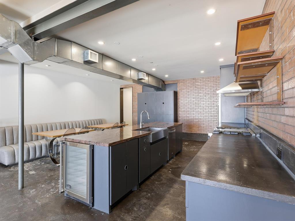 511 North Akard Street, Unit 1505 Dallas, TX 75201 - Photo 19 of 39