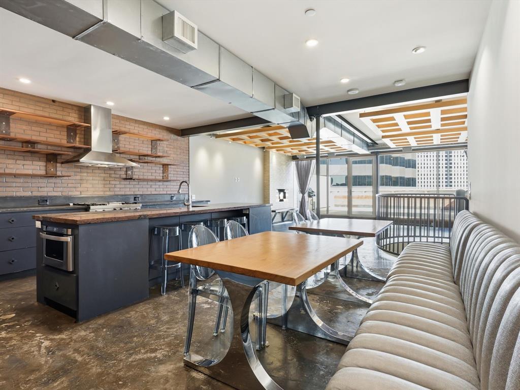 511 North Akard Street, Unit 1505 Dallas, TX 75201 - Photo 25 of 39 Imagine the parties and get togethers you can host in this stunning space