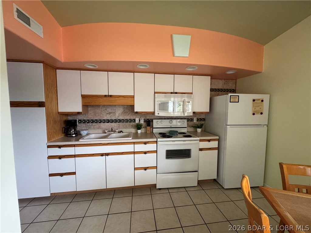 33325 Bass Point Road, Unit 17&18 Sunrise Beach, MO 65079 - Photo 17 of 48