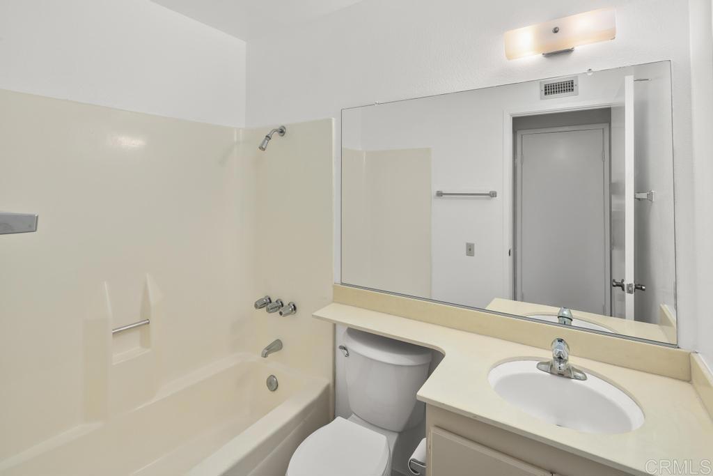 3251 Caminito Ameca La Jolla, CA 92037 - Photo 18 of 29