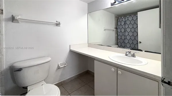 $1,950 | 666 West 81st Street, Unit 304, Hialeah, FL 33014